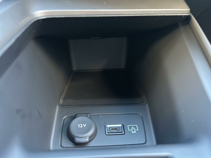 Peugeot 308, Peugeot 308 SW GT Hybrid 145 e-DCS6, barva bílá