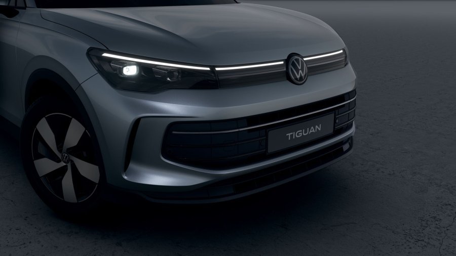 Volkswagen Tiguan, Tiguan People 1,5 eTSI 110 kW mHEV, barva stříbrná