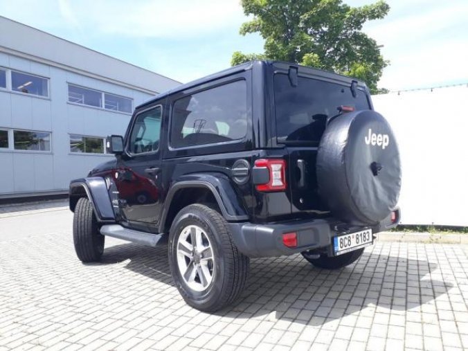 Jeep Wrangler, 2,0T 270 PS Sahara, barva černá