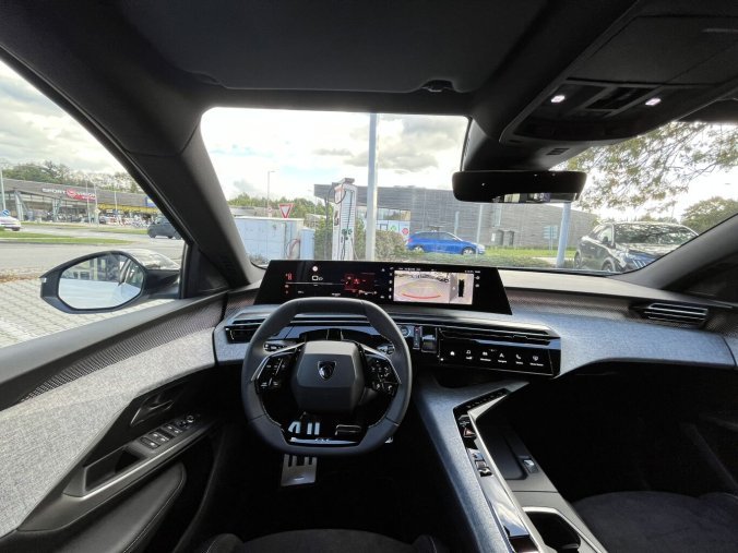 Peugeot 5008, Peugeot 5008 GT Hybrid 145 e-DCS6, barva bílá