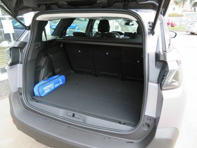 Peugeot 5008, Peugeot 5008 ACTIVE PACK 1.5 BHDi 130K EAT8, barva šedá