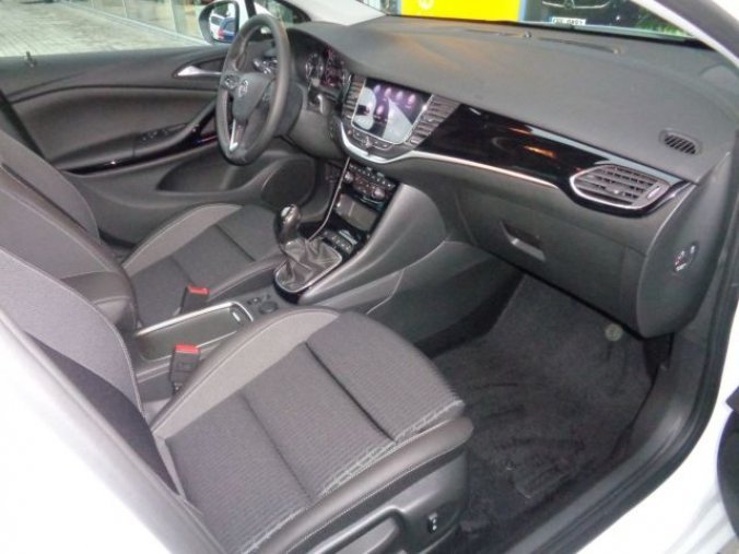 Opel Astra, K Sports Tourer Elegance F 12, barva bílá