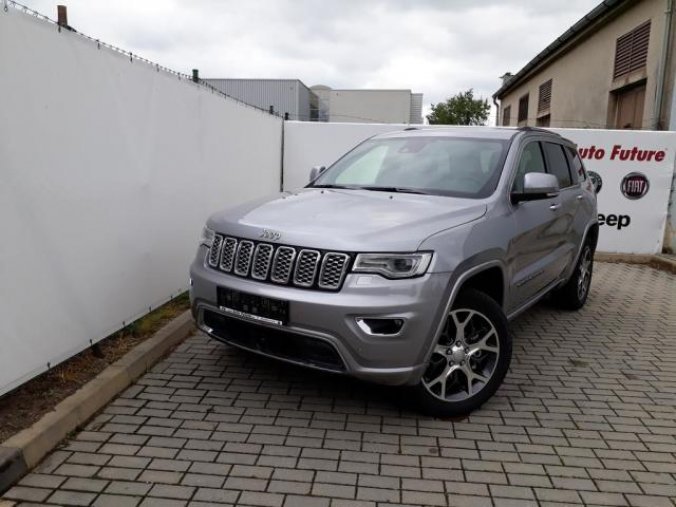 Jeep Grand Cherokee, 3,0 CRD Overland 250k 4x4 AT, barva stříbrná