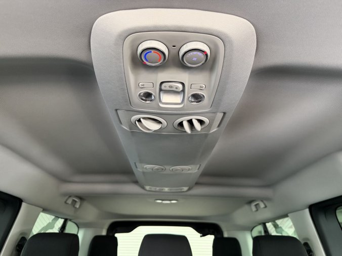 Peugeot Traveller, Peugeot Traveller Active L3 2.2 BHDi 150k MAN6, barva zelená