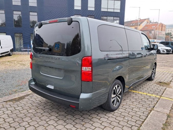 Peugeot Traveller, Peugeot Traveller Active L3 2.2 BlueHDi 180 S&am, barva zelená