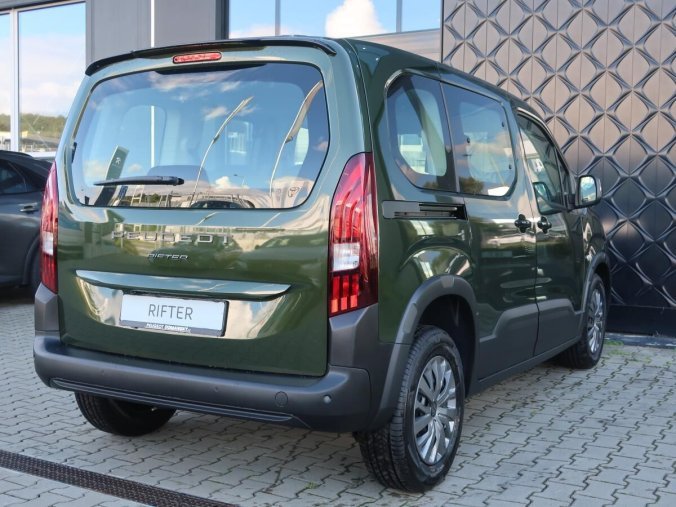 Peugeot Rifter, Peugeot Rifter ALLURE PureTech 110 S&S MAN6, barva zelená