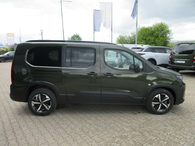 Peugeot Rifter, Peugeot Rifter LONG GT BlueHDi 130 S&S EAT8, barva zelená