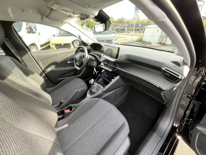 Peugeot 208, Peugeot 208 STYLE Turbo 100 MAN6, barva černá
