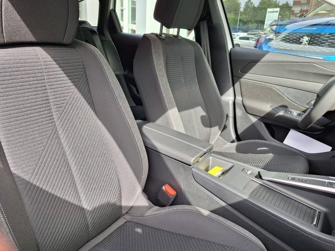 Peugeot 308, Peugeot 308 SW STYLE 1.5 BHDi 130k EAT8, barva bílá