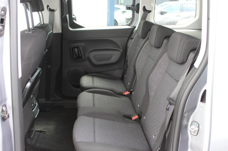 Peugeot Rifter, Peugeot Rifter LONG ALLURE BlueHDi 130 MAN6, barva šedá