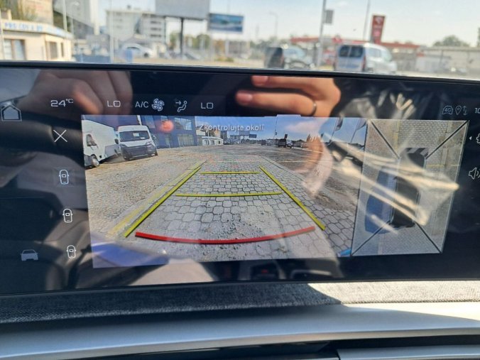 Peugeot 5008, Peugeot 5008 5008 GT Hybrid 145 e-DCS6, barva modrá