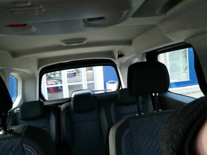 Peugeot Rifter, Peugeot Rifter ALLURE BHDi 100 S&S MAN6 M1, barva zelená