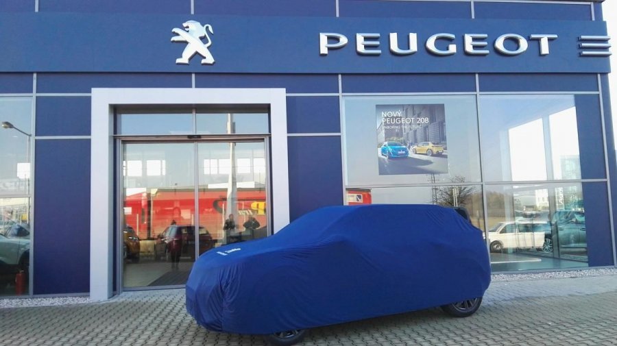 Peugeot 2008, NOVÁ ALLURE 1.2 130 k MAN 6, barva šedá