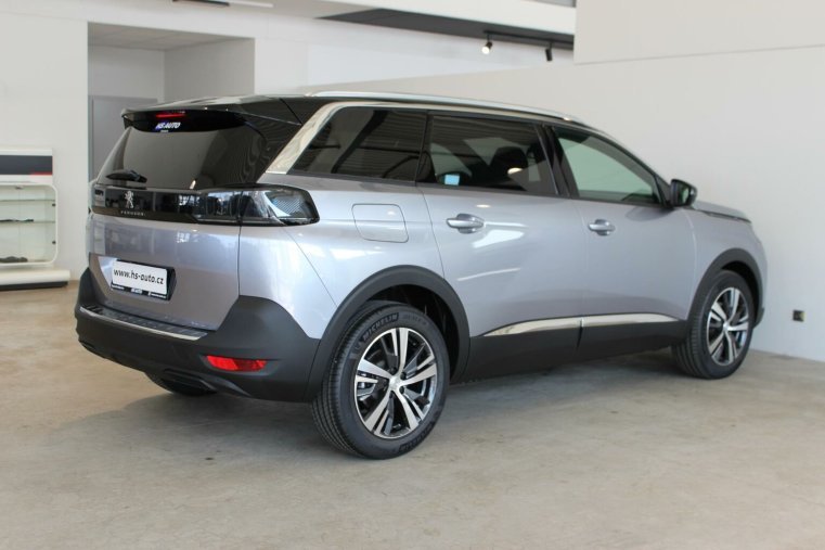Peugeot 5008, Peugeot 5008 ALLURE PACK BlueHDi 130 EAT8, barva stříbrná