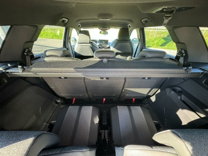 Peugeot 5008, Peugeot 5008 ALLURE PACK BlueHDi 130 EAT 8, barva šedá