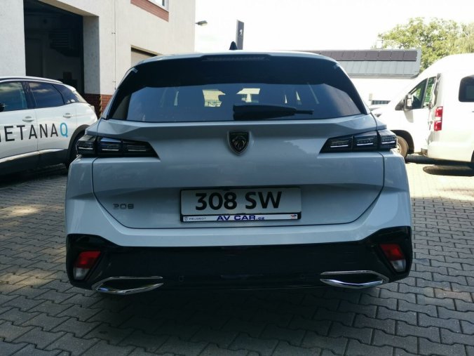 Peugeot 308, Peugeot 308 SW ALLURE Hybrid 136 e-DCS6, barva oranžová
