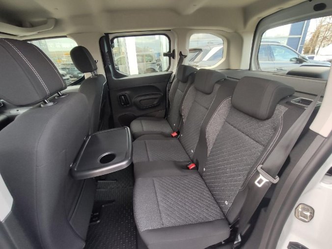 Peugeot Rifter, Peugeot Rifter ALLURE 1.2i 110k MAN6 BENZIN, barva bílá