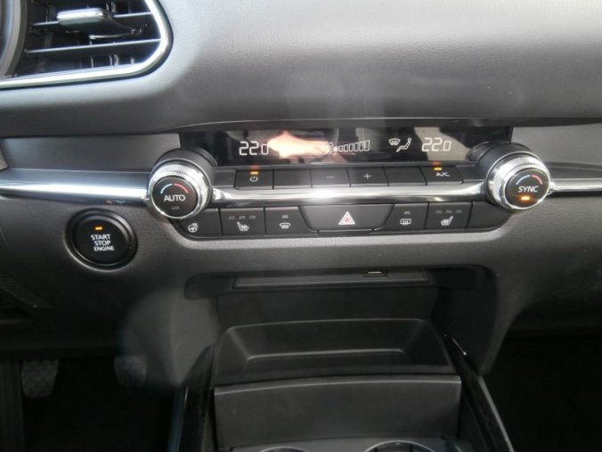 Mazda CX-30, 2,0i 122 PS, barva červená