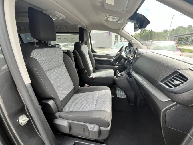 Peugeot Traveller, Peugeot Traveller Traveller Active L3 2.2 BlueHDi 150k MAN6, barva šedá