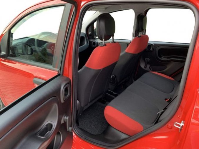 Fiat Panda, 1.2 69k Plus., barva červená