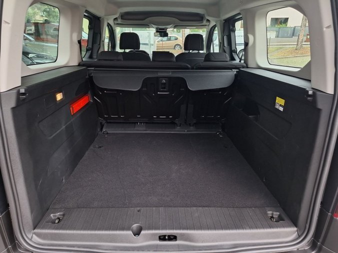 Peugeot Rifter, Peugeot Rifter LONG ALLURE BHDi 130k MAN6, barva šedá