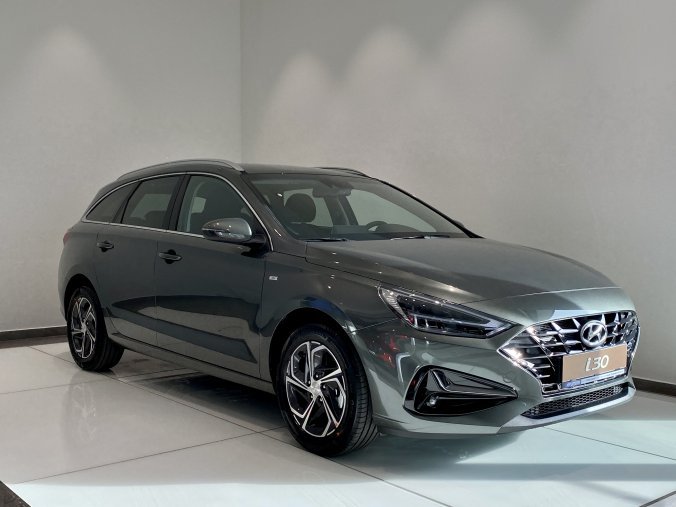 Hyundai i30, 1,5i CVVT 81 kW (95 NAT) 6 st. man, barva šedá