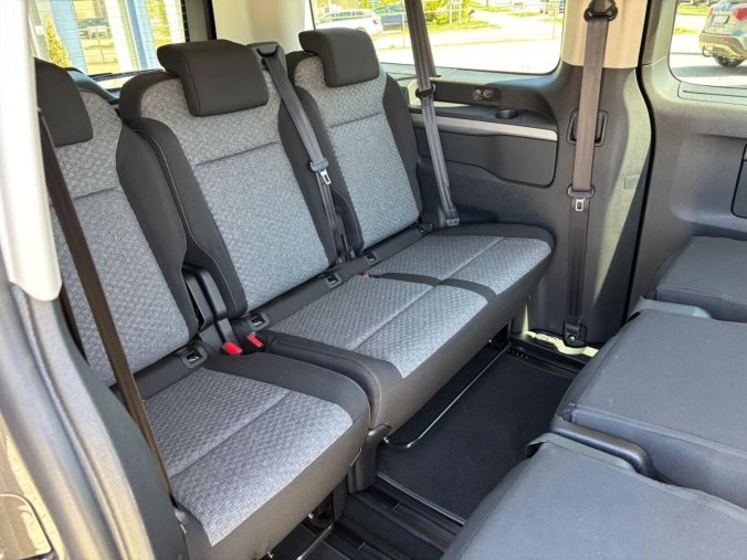 Peugeot Traveller, Peugeot Traveller Active L3 2.2 BlueHDi 180 EAT8, barva šedá