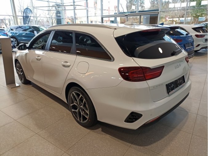 Kia Ceed, SW 1,5 T-GDi GPF TOP 118kw, barva bílá