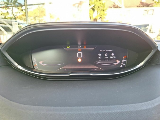 Peugeot 5008, Peugeot 5008 GT 1.5 BHDi 130k EAT8, barva modrá