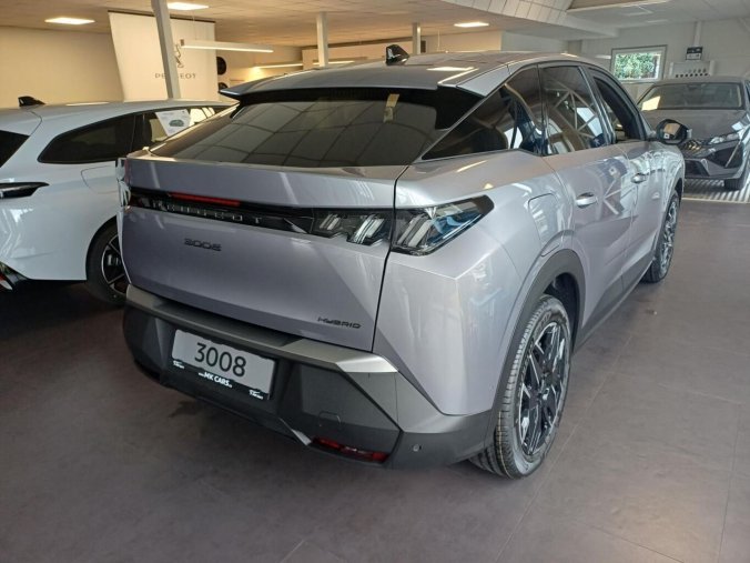 Peugeot 3008, Peugeot 3008 ALLURE Hybrid 145 e-DCS6, barva šedá