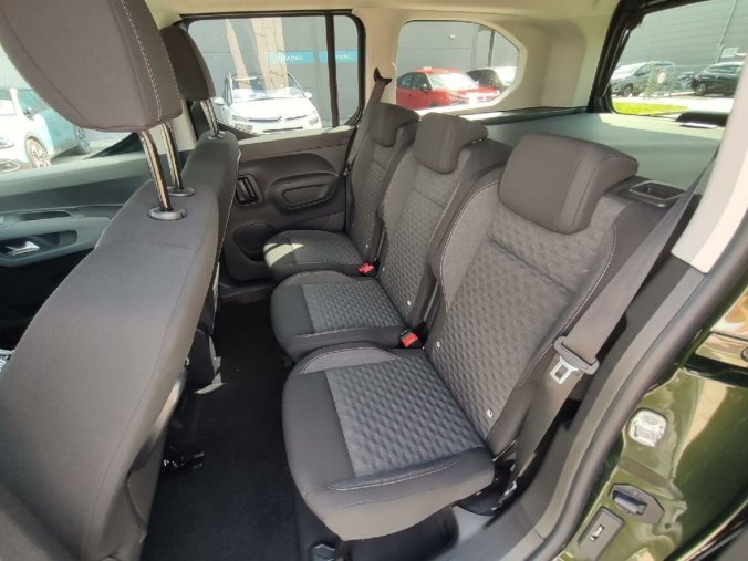 Peugeot Rifter, Peugeot Rifter GT 1.5 HDI 130kAUT8 osobní NAV, barva zelená