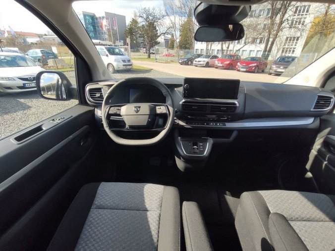 Peugeot Traveller, Peugeot Traveller L3 2.0 HDI AUT8  rezervace, barva černá