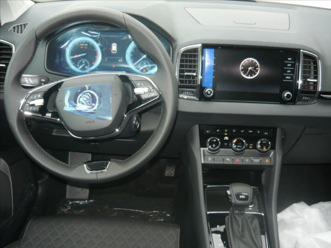 Škoda Karoq, 1,5 TSI 110 kW Style Plus DSG, barva neuvedeno