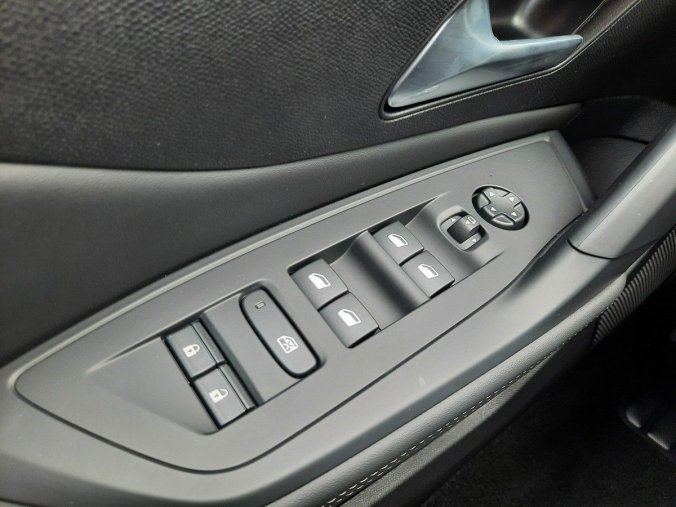 Peugeot 308, Peugeot 308 SW ALLURE 1,5 BHDi 130k EAT8, barva červená