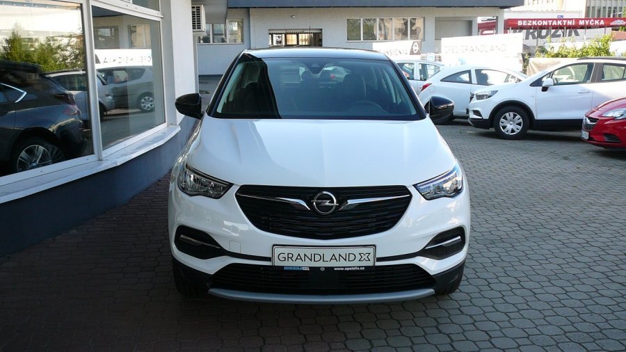 Opel Grandland X, Innovation 1.2 Turbo AT8, barva bílá