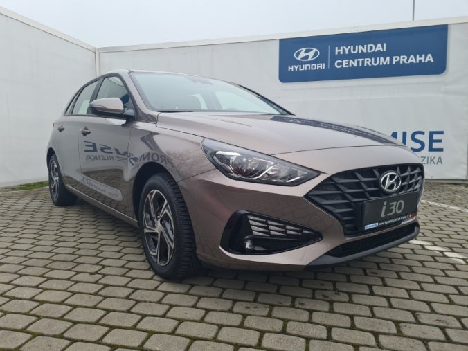 Hyundai i30, 1,5i 81 kW MT, barva bronzová