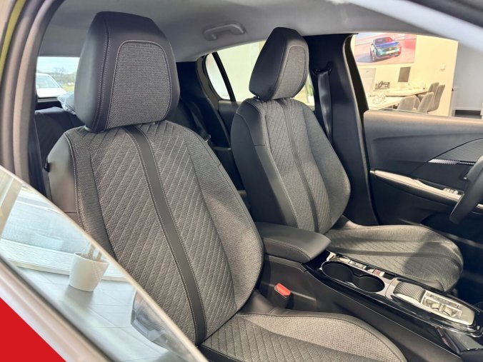 Peugeot 208, Peugeot 208 ALLURE, HYBRID, Automat, pack Access, barva červená