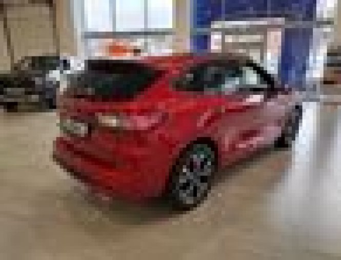 Ford Kuga, 1.5 EcoBoost, barva červená