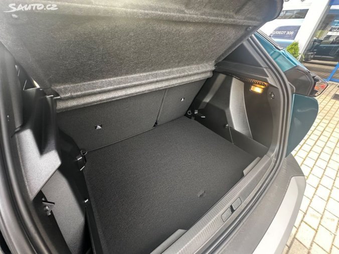 Peugeot 2008, Peugeot 2008 ALLURE PureTech 130k EAT8, barva modrá