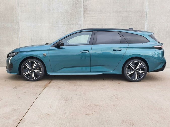 Peugeot 308, Peugeot 308 SW GT BlueHDi 130 S&S EAT8, barva modrá