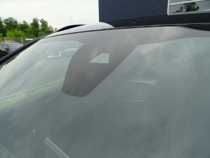 Peugeot 2008, Peugeot 2008 GT PureTech 130k EAT8, barva šedá