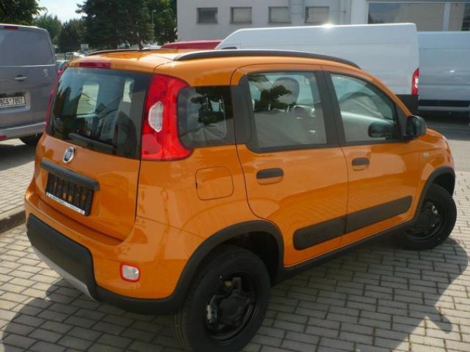 Fiat Panda, 4x4 0.9 twinAir Wild, barva oranžová