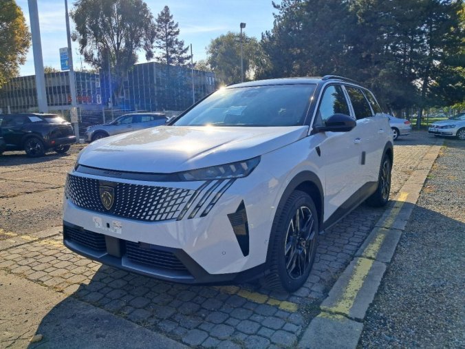 Peugeot 5008, Peugeot 5008 5008 GT Hybrid 145 e-DCS6, barva bílá