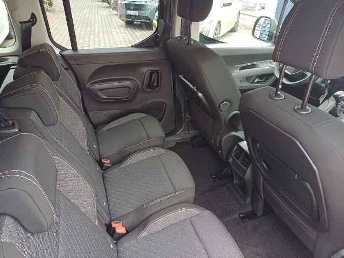 Peugeot Rifter, Peugeot Rifter ALLURE 1.5 BlueHDi 130k, barva bílá