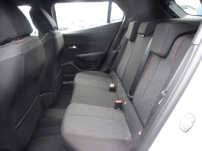 Peugeot 2008, Peugeot 2008 STYLE PureTech 100k S&S MAN6, barva bílá