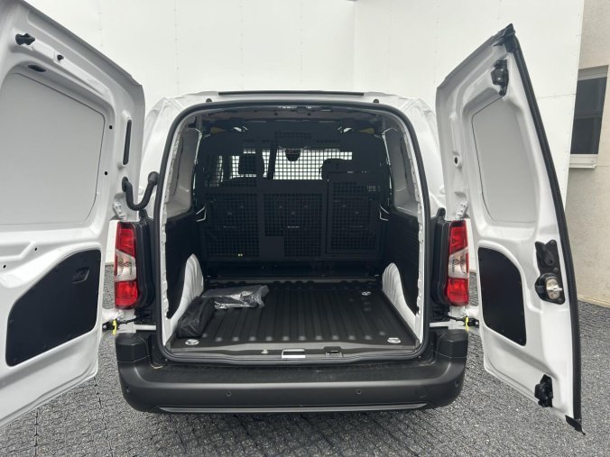 Peugeot Partner, Peugeot Partner Polocombi L2 1000 1.5 HDi 100k, barva bílá