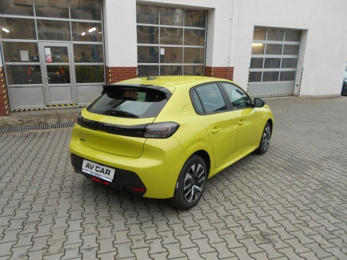 Peugeot 208, Peugeot 208 Style Hybrid 100 e-DCS6, barva oranžová