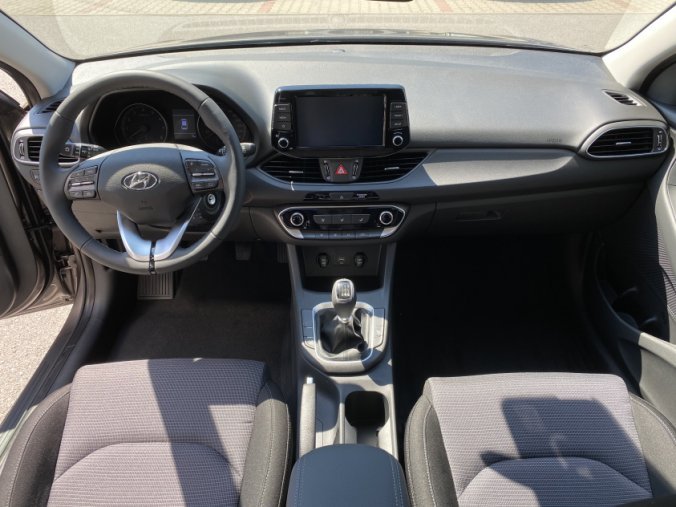 Hyundai i30, 1,5i 81 kW MT, barva bronzová