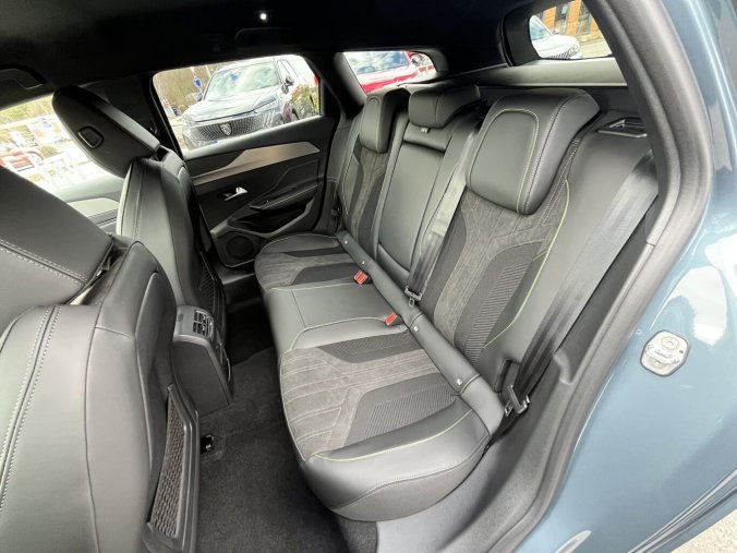 Peugeot 308, Peugeot 308 SW GT Elektromotor 115 kW / 156 k (Baterie 58 kWh), barva šedá