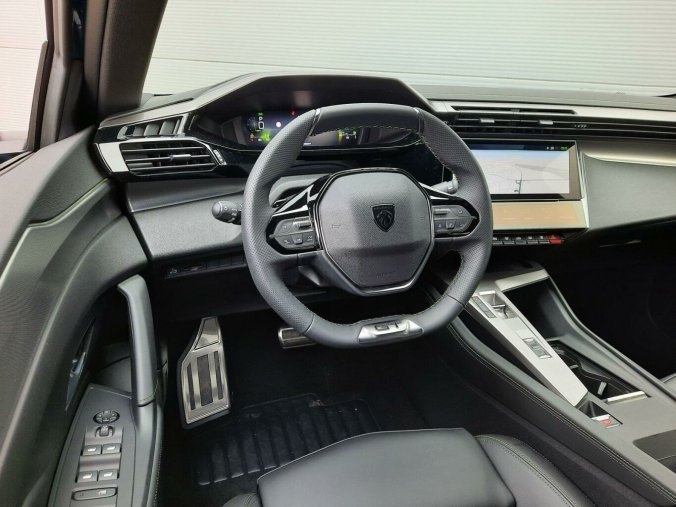 Peugeot 408, Peugeot 408 GT Hybrid 136 e-DCS6, barva modrá